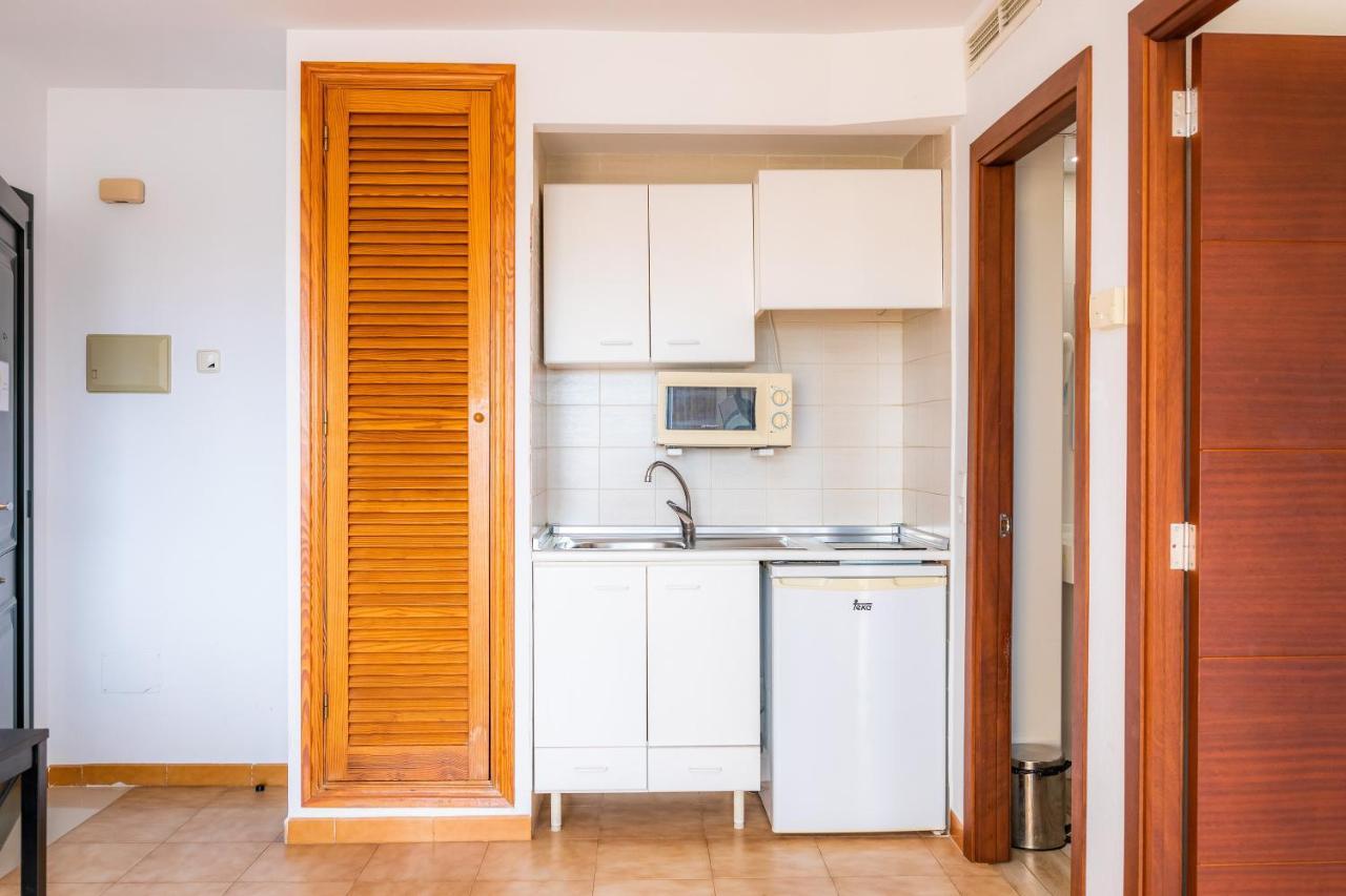 Hébergement de vacances Apto Con Terraza 303 *